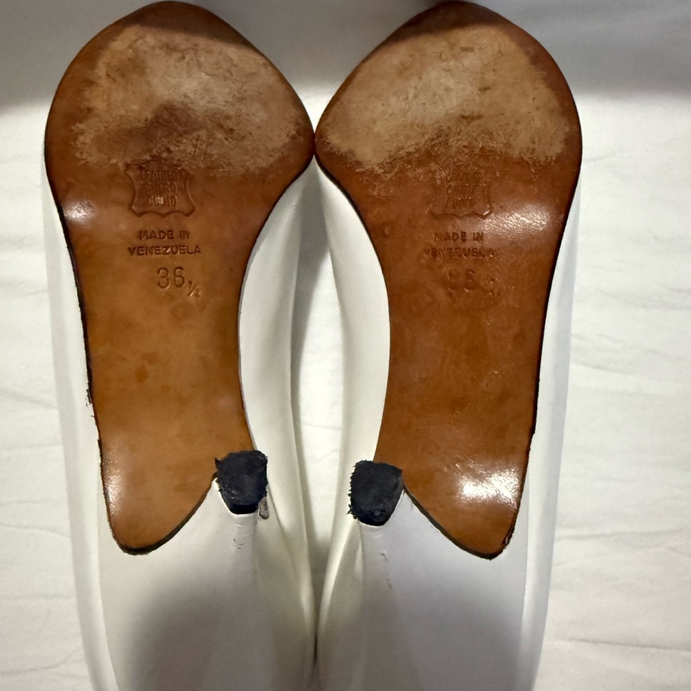 Dior Vintage Classic White Heels - Picture 6 of 6